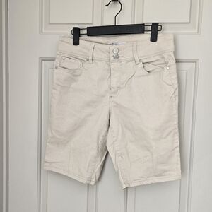 D Jeans Women's Bermuda Cream Shorts